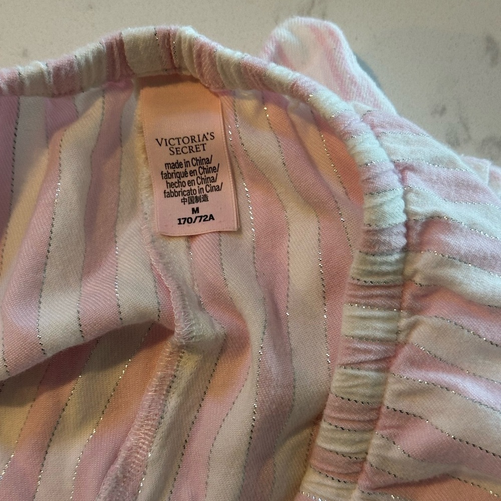 Victorias Secret PJ Set - Picture 7 of 9